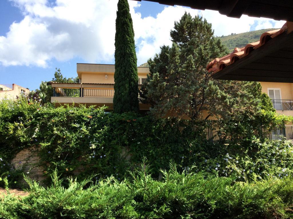 B&B Villa Di Giorgi Cefalu Exterior photo