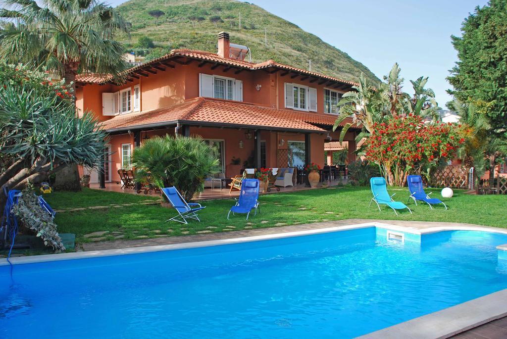 B&B Villa Di Giorgi Cefalu Exterior photo